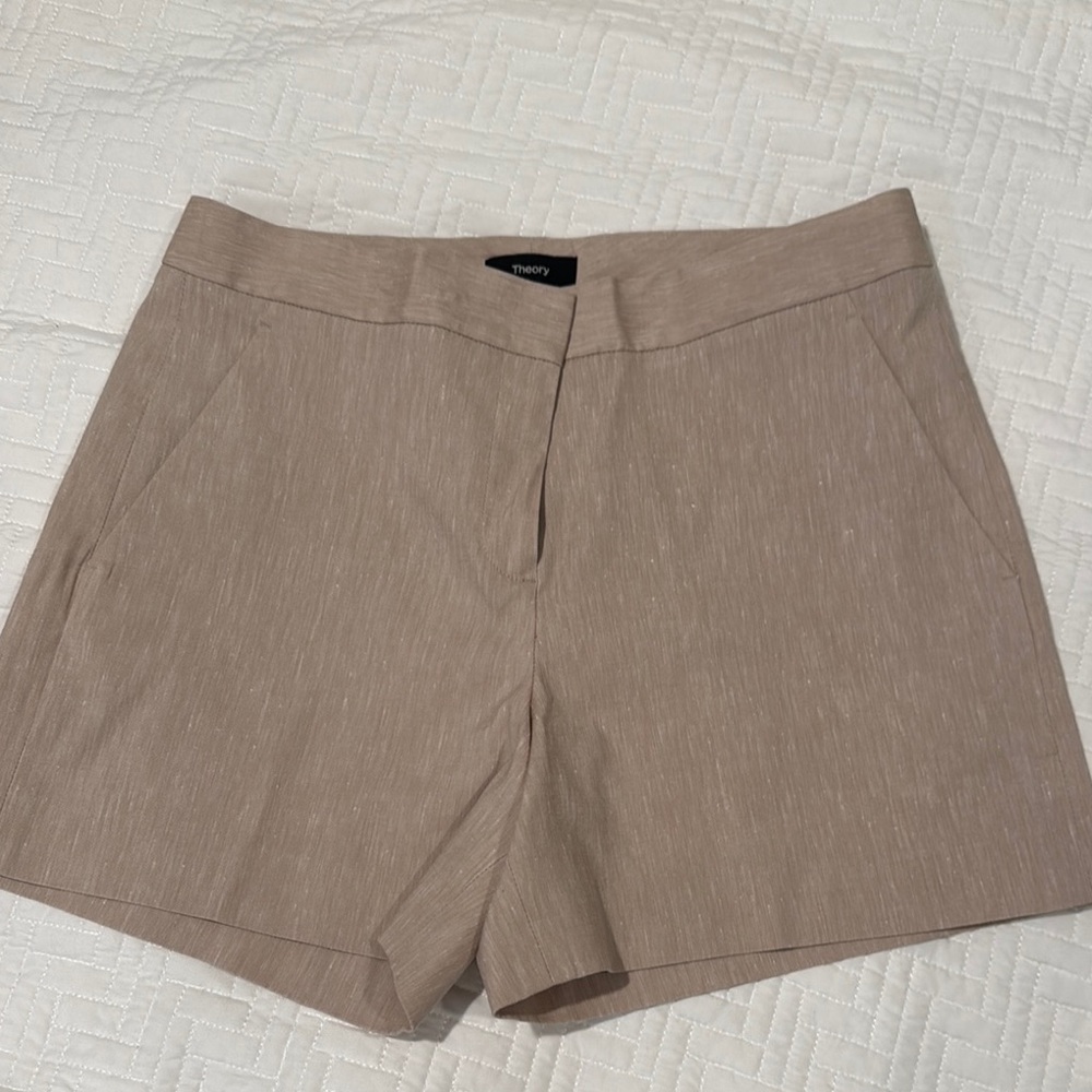 Theory Women's Beige stretchy shorts